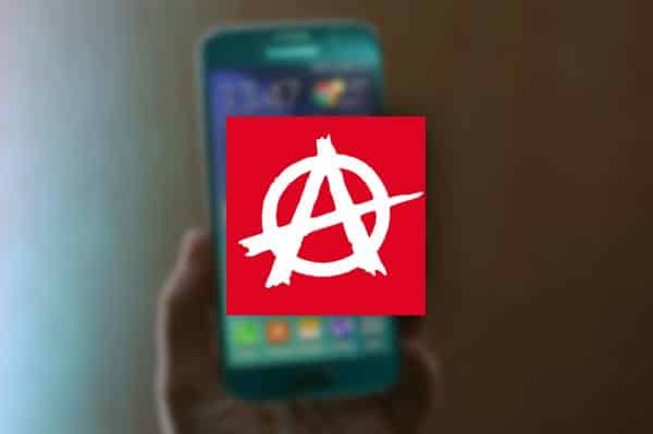 Un'immagine di Scarica ora, l'applicazione Samsung che Google ha eliminato dal suo negozio Google Play dopo aver raggiunto più di 50 download in poche ore | samsung-galaxy-s6-2-2-640x0copia