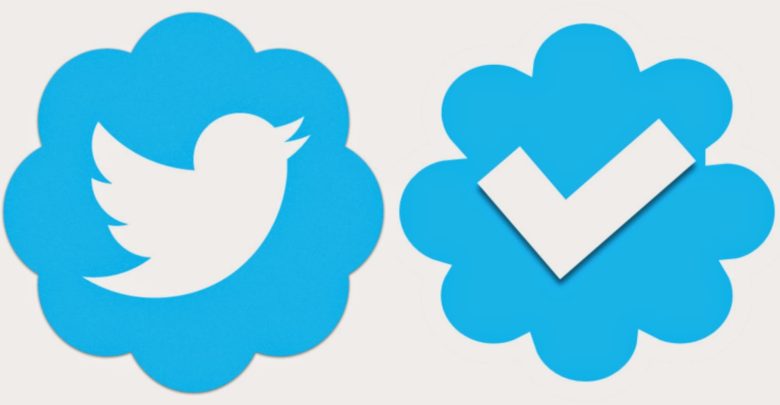 Une image de la vérification de votre compte Twitter et de l'obtention facile de la marque bleue pour plus de crédibilité pour votre page vérification-twitter