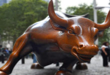 Imagem de Como investir na bolsa de valores utilizando a plataforma eToro | touro atacando