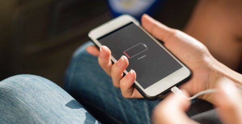 Una foto della batteria di uno smartphone che dura un mese? Lo streaming 5G può farlo | news-5g-smartphone-batteria-in primo piano