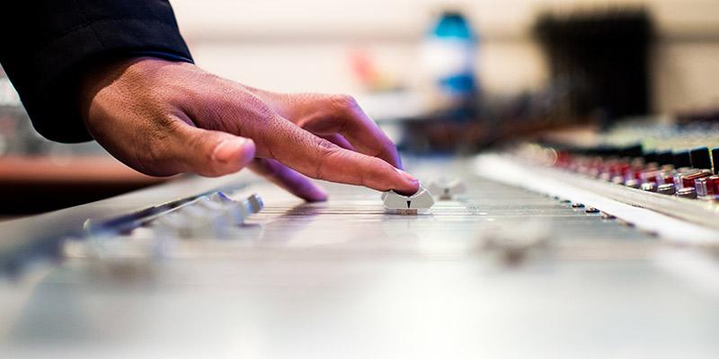 在 macOS 中使用均衡器改善音樂的 3 種方法圖片 | macos-equalizer-hero