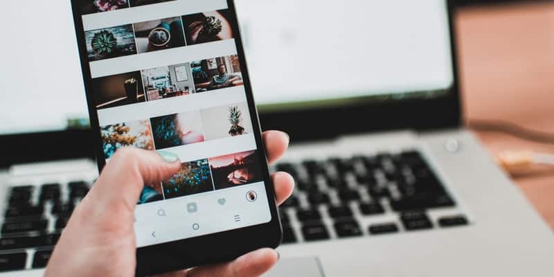 Obrazek pokazujący, jak pobrać historie z Instagrama z komputera | pexels-photo-1092671