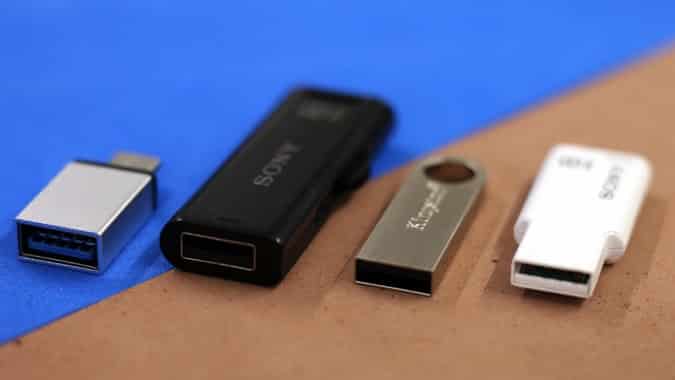 Obraz przedstawiający 10 najlepszych aplikacji do szyfrowania dysków USB, które chronią ich zawartość | USB_Encryption_Software_Alternate
