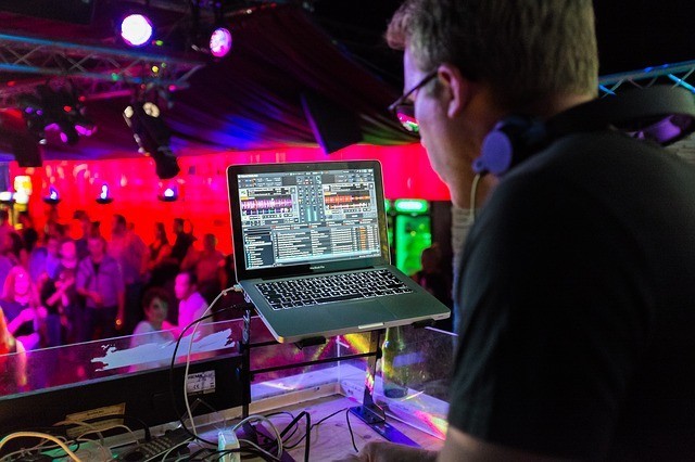 Image des meilleures applications de modification des balises méta pour les fichiers audio MP3 pour diverses plateformes | dj-2089814_640