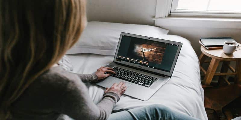 Obraz przedstawiający, jak robić zrzuty ekranu na Chromebooku | take-screenshot-in-chromebook-featured-DzTechs