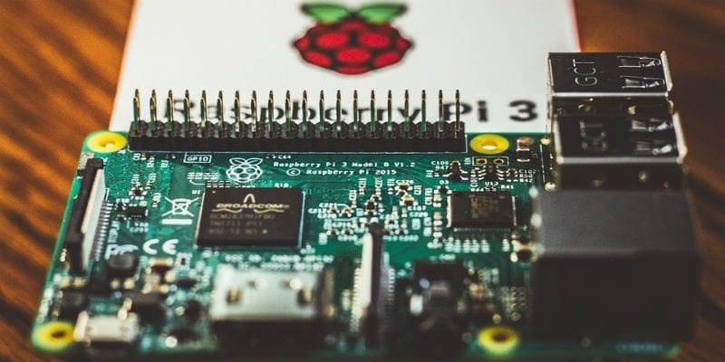 Immagine di 4 dei migliori sistemi operativi leggeri per Raspberry Pi | rpi-os-feature-800x400-min-DzTechs