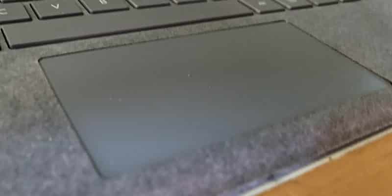 Obraz przedstawiający, jak naprawić niedziałający touchpad w systemie Linux | fix-touchpad-not-working-linux-featured-800x400-DzTechs