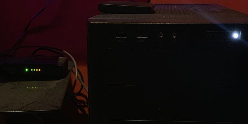 如何保護 Linux 家庭伺服器的圖片 | secure-linux-home-server-featured-800x400-min-DzTechs
