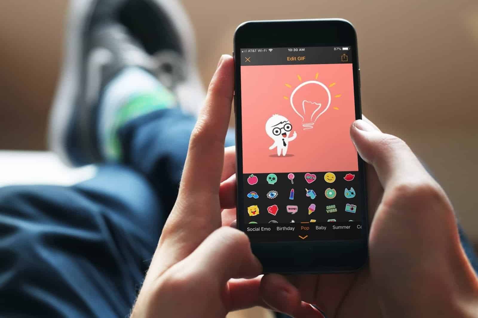 Android ve iPhone'da hareketsiz görüntüleri canlandırmak için en iyi uygulamaların görüntüsü | animasyonlu-GIF-apps-iphone-GIF-Maker-min-DzTechs