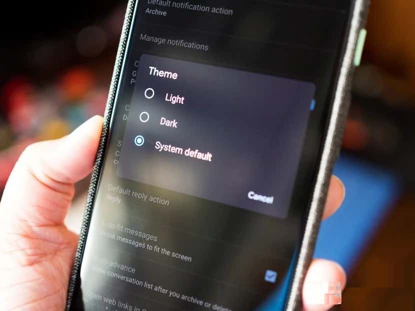 如何在 Android 10 裝置上自動切換到暗黑模式的圖片 | gmail-dark-theme-1-min-DzTechs