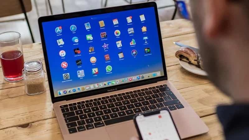 適合安裝在 MacBook 或 iMac 上的最佳 macOS 應用程式圖片 | macbook_air_2018_lifestyle_0022_thumb800-min-DzTechs