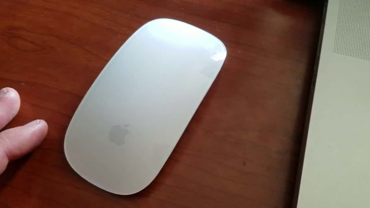 Εικόνα χρήσιμων χειρονομιών Magic Mouse για πιο έξυπνη πλοήγηση στο Mac σας | 5_maxresdefault-min-DzTechs