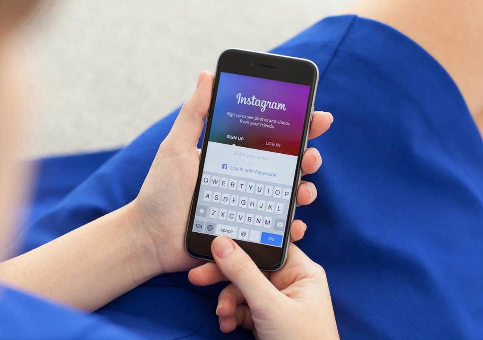 Immagine di app web gratuite per aggirare le restrizioni di Instagram ed eliminare lo spam | instagram-hack-accounts-locked-russia-min-DzTechs