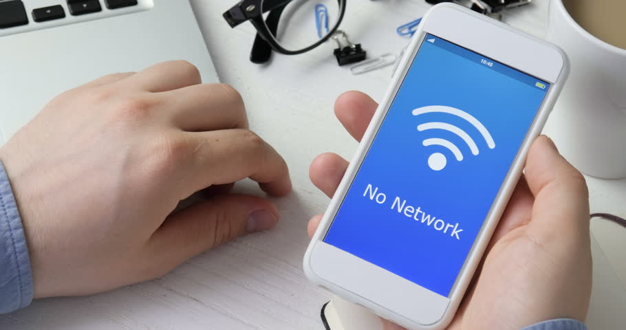 安卓手機連接WiFi但無法上網的解決方法圖 | no-wifi-onm-phone-min-DzTechs