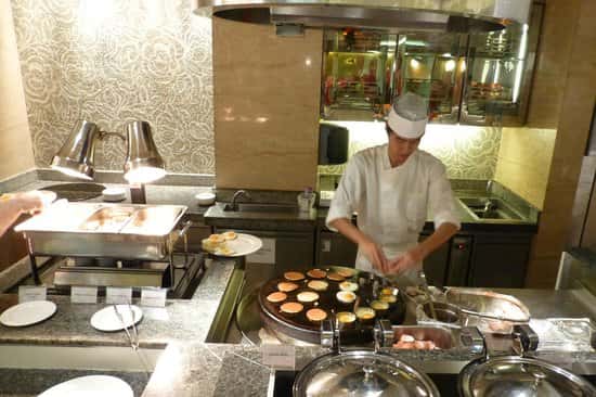 Immagine dei migliori siti per ricette da forno per deliziose idee di dessert | holiday-inn-singapore-min-DzTechs