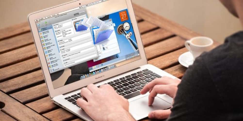 Ilustracja przedstawiająca sposób przesyłania plików między systemem operacyjnym gościa w maszynie wirtualnej a komputerem hosta | best_virtual_machine_670x335-mwU9bFfs-DzTechs