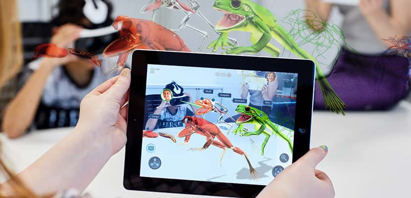 Bild der besten Augmented-Reality-Spiele für Kinder für iOS und Android | kids_avr_tablet_frog_eeavr-iXQtcFfs-DzTechs