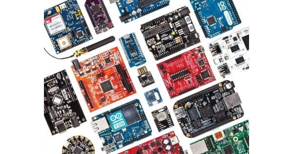 Immagine delle migliori schede di sviluppo elettroniche per creare da solo il tuo primo progetto | development_boards_600x315-swelRKfs-DzTechs