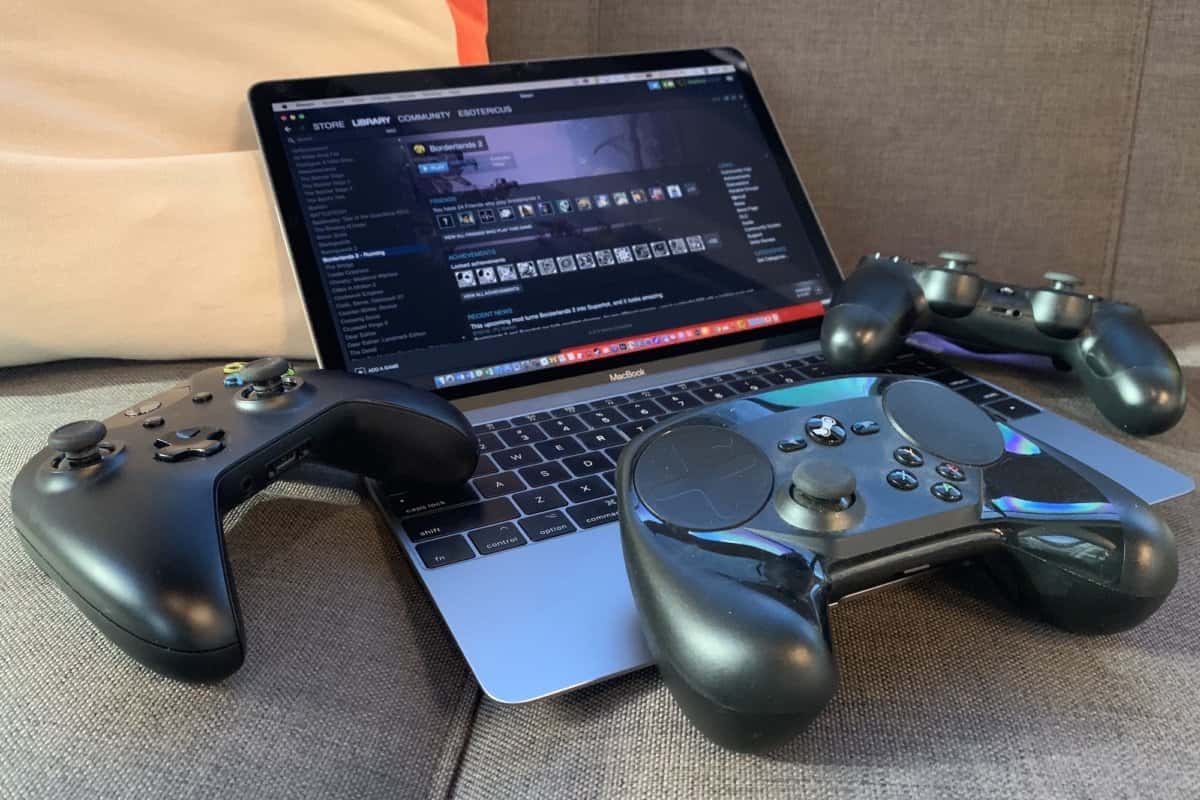 Изображение лучших игр для Mac, в которые можно играть в 2023 году | game_controllers_macbook_100776609_large-qeU7WHfs-DzTechs