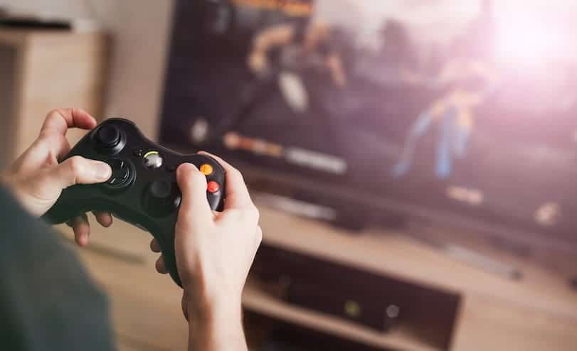 Video oyunları oynarken gerçek hayattaki yaralanmaların resmi ve bunlardan nasıl kaçınılacağı | Dealing_w_gamers_thumb_ar_125_cr-7LVefTfs-DzTechs