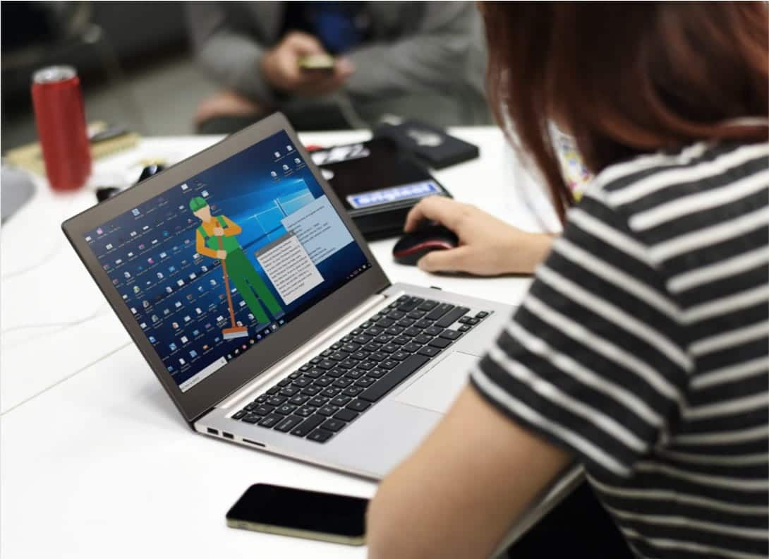 Image de Comment nettoyer votre bureau Windows une fois pour toutes | messy_pc_desktop-dVHTrSfs-DzTechs
