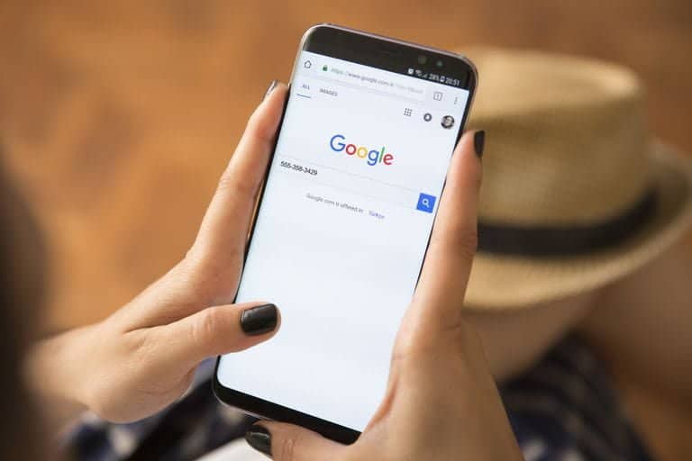 Obrazek Jak dowiedzieć się, czego ludzie szukają o Tobie w Google | google_1-oECNwUfs-DzTechs
