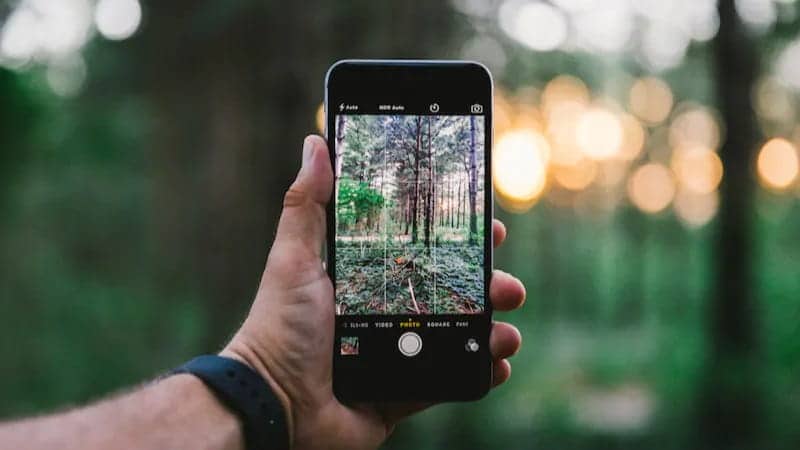 如何從照片中刪除地理標記和 EXIF 資料的圖片 | photo_iphone_geotag_unsplash_1520599326785-sRtSEYfs-DzTechs