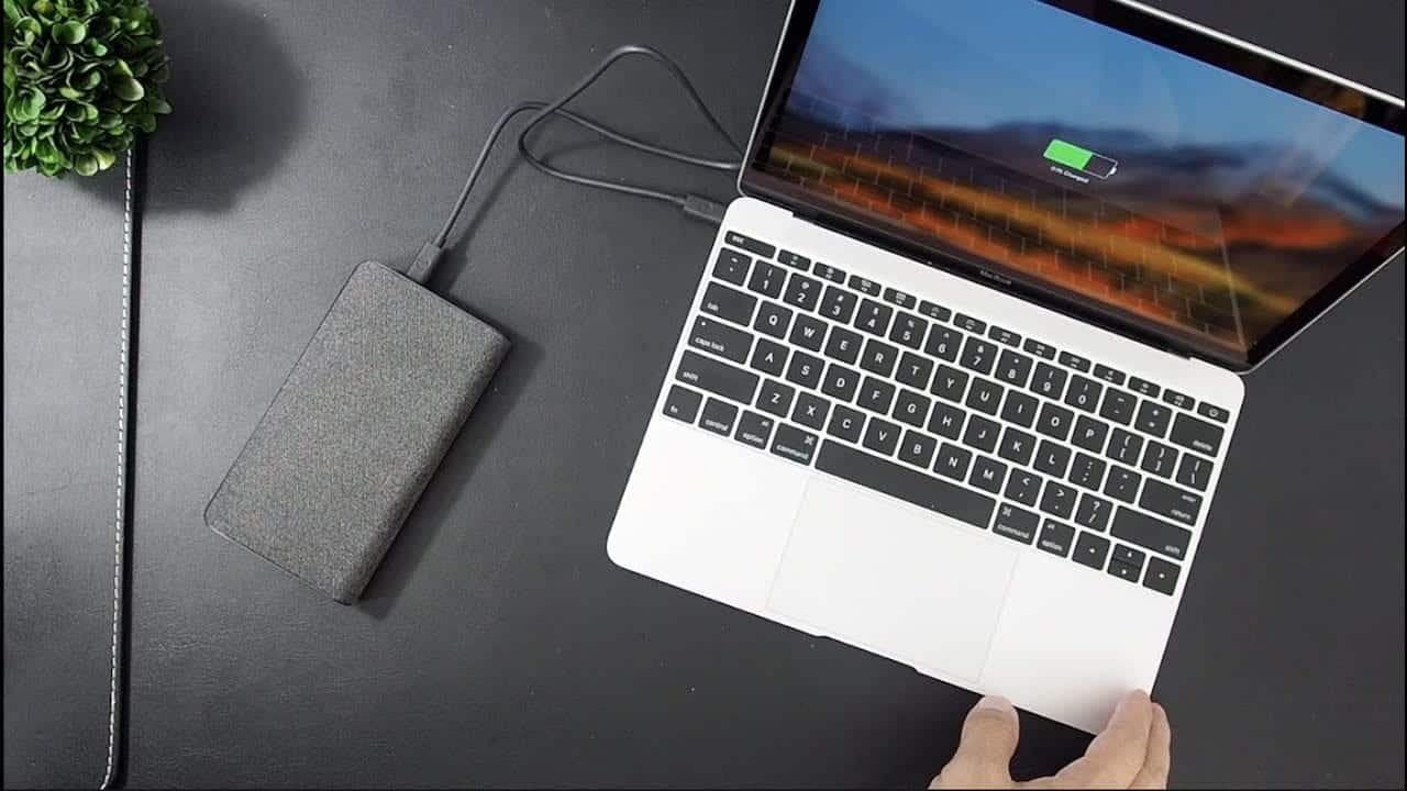 Εικόνα των καλύτερων power banks για φόρτιση MacBook το 2023 | maxresdefault-bjK5tNfs-DzTechs