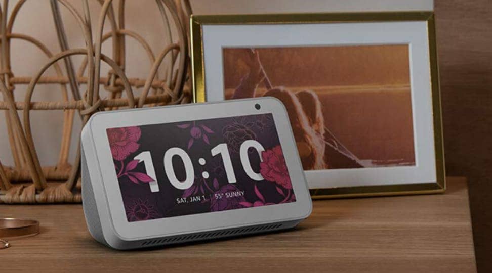 Obraz przedstawiający, jak po raz pierwszy skonfigurować Amazon Echo Show 5 | echoshow5hero-5C0VAcgs-DzTechs