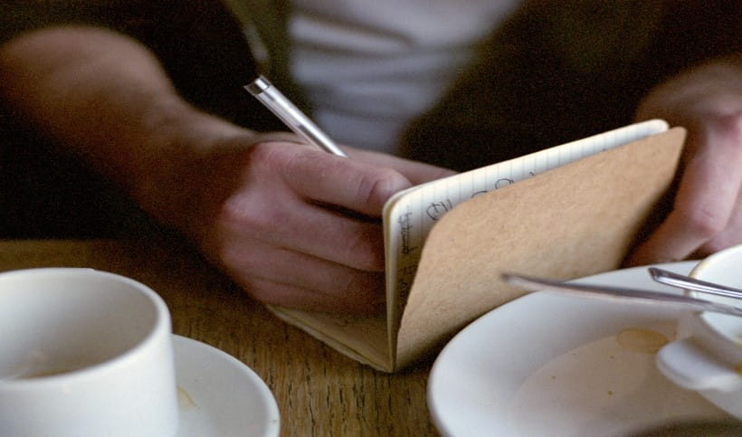 Imagen de las mejores aplicaciones de escritura de poesía para iOS y Android | té_y_poesía_93713859_5ad63d52ff1b780037a6d037-TorCqegs-DzTechs