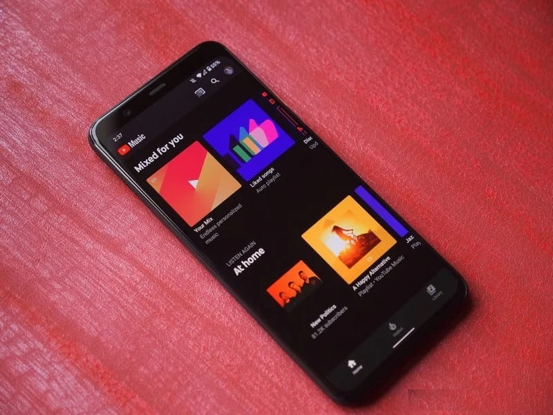 Afbeelding van Samenwerken aan afspeellijsten op YouTube Music | youtube_music_hero_joe_2-gR2Eqegs-DzTechs