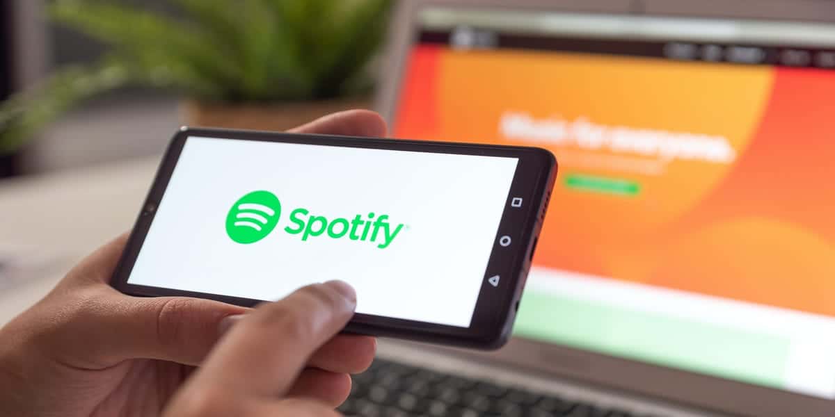 ¿La imagen de la aplicación Spotify sigue en pausa? Mejores formas de solucionarlo | 5e31a0cb5bc79c24e7705817-DzTechs