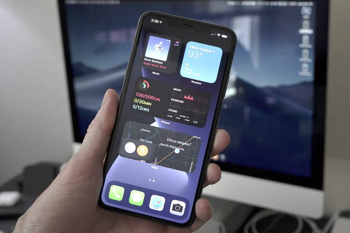 iOS 14 Obraz: Jak tworzyć i edytować inteligentne stosy widżetów | ios14_widgets_hero_100851605_large-igsgiigs