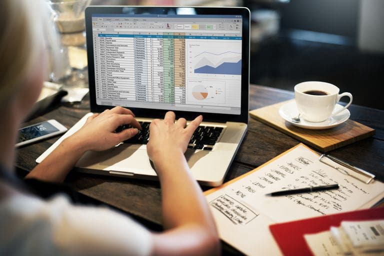 Obraz pokazujący, jak obliczyć średnią ważoną w programie Excel | 1VRGHCyLvb84YkpI17jRBEA-DzTechs