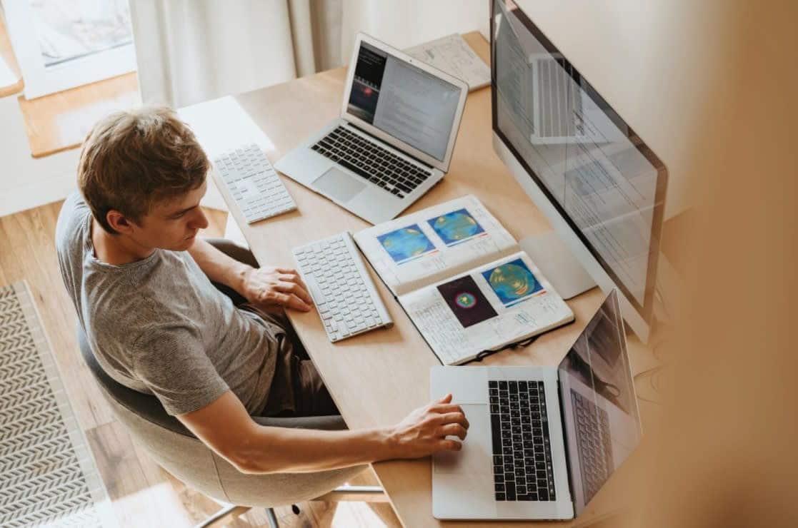 Immagine di alcune lezioni di lavoro a distanza per aumentare la tua produttività anche in futuro | 1FrayVOgoHwbgh3UpSbDEVQ-DzTechs