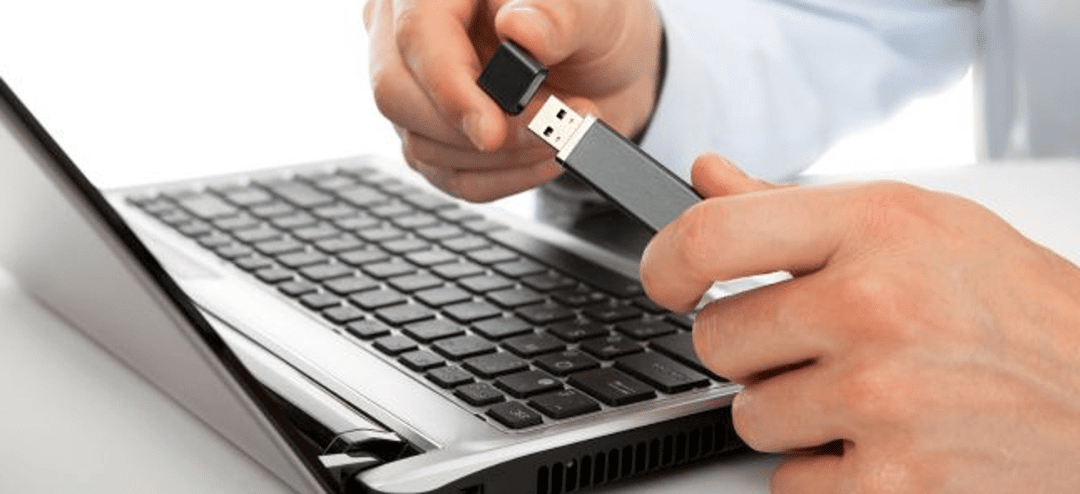 Obrazek: Nie widać plików i folderów na dysku USB w systemie Windows? Oto jak to naprawić | 1GG9aL68SlRmVFrrJXAEAfg-DzTechs