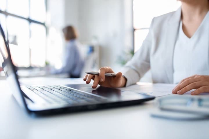 Immagine di come capire se un datore di lavoro online è adatto a te | 1jM3Val9uq8LF3fDfGYpksQ-DzTechs
