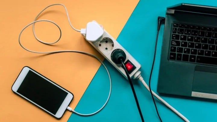 Immagine di alcuni articoli tecnologici che non dovresti acquistare in un negozio a prezzo unico | 1jV5cW4Kylb4D-PbMhP87uQ-DzTechs