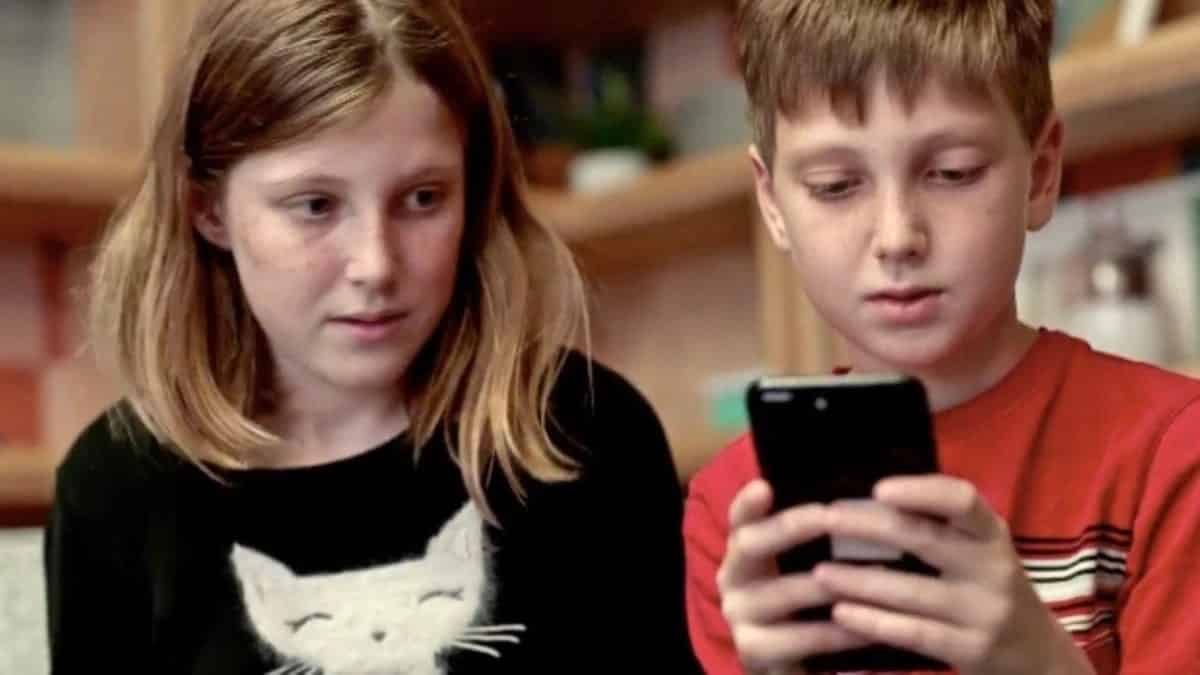 如何在 Messenger Kids 中更改孩子資訊的圖片 | 1NQu4sVqtMDG4QlB6vSXeQQ-DzTechs