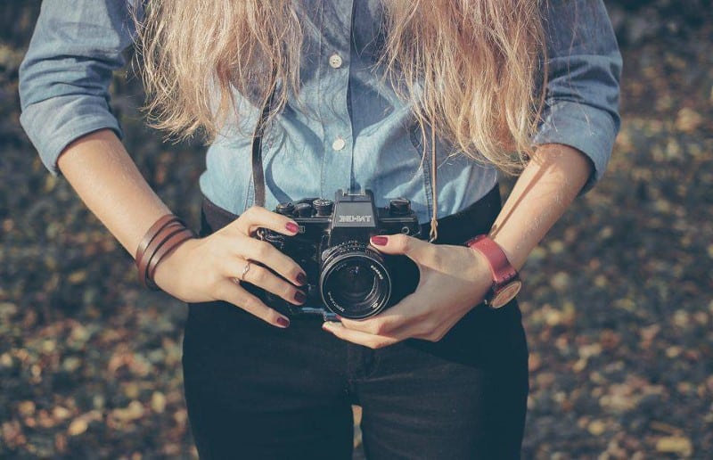 Afbeelding van Hoe maak je een goede foto van iemands gezicht: de beste tips | 1XV517Y-4NgL9hZFJAulx2A-DzTechs