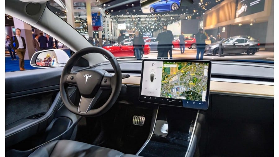 Immagine delle straordinarie caratteristiche tecniche degli interni Tesla che dovresti conoscere | 1_Ro6WvnfK7rGF0FnH77t_A-DzTechs