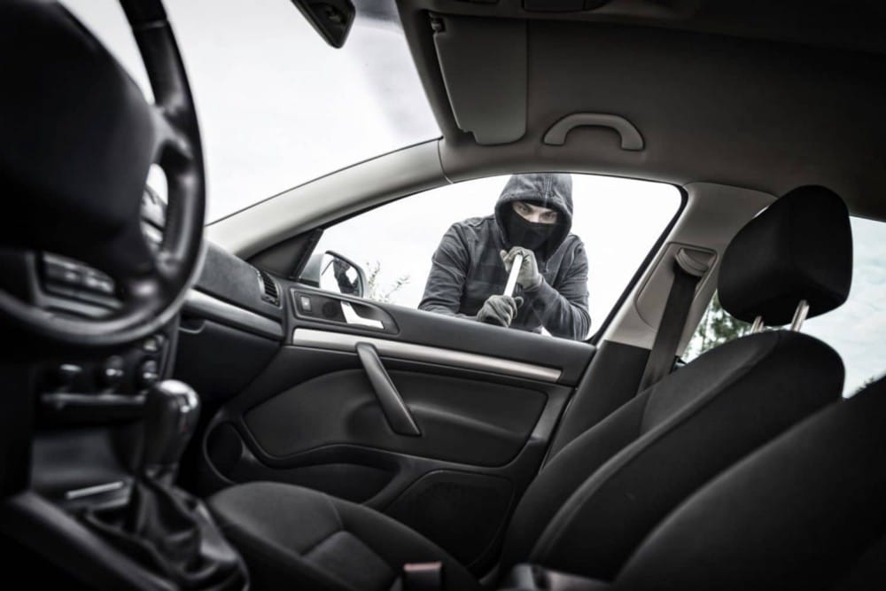 Imagem do que fazer depois que seu carro for roubado (e o que fazer se ele for recuperado!) | 10EMvmACE6r52Xe7ArV5VBg-DzTechs