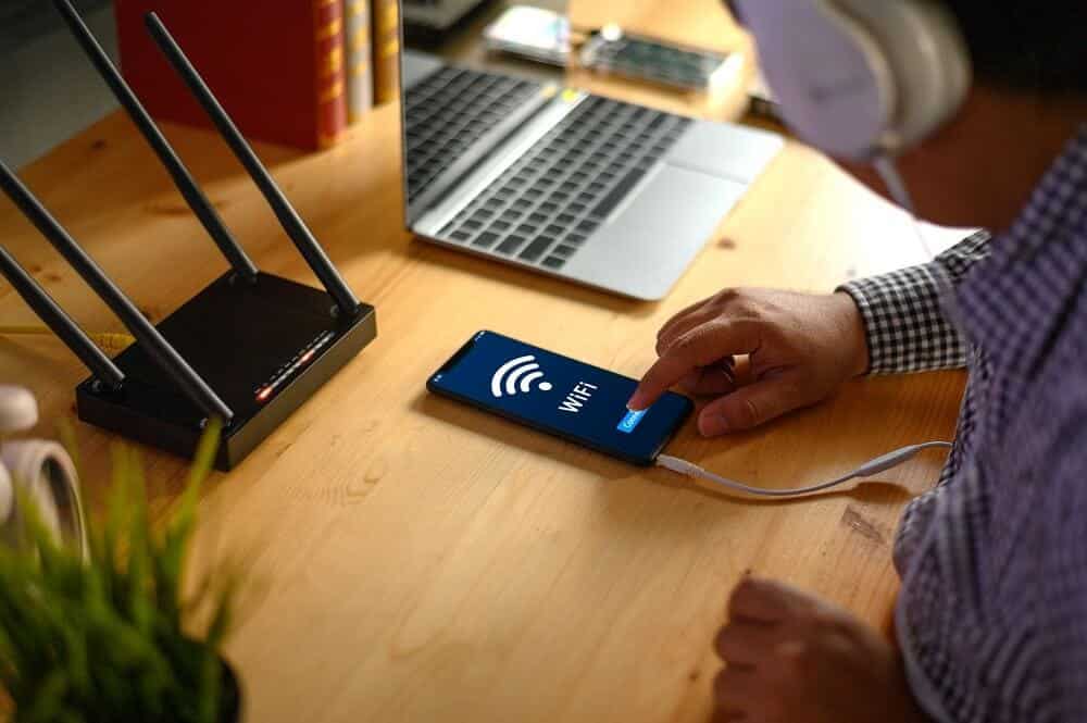 Obraz pokazujący, jak sprawdzić sieć Wi-Fi pod kątem podejrzanych urządzeń | 11RfAnIojK0km0dhigog2KQ-DzTechs