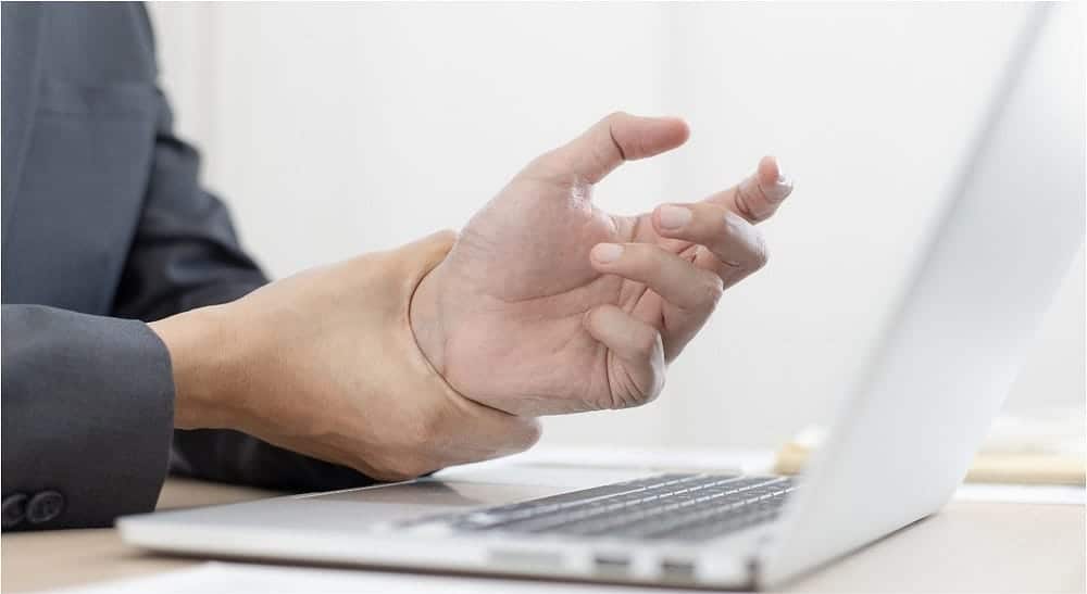 Imagem de Dicas para evitar o estresse e aliviar dores ao digitar no teclado | 1I_PQdTyuYMB4N8eAajG2nQ-DzTechs