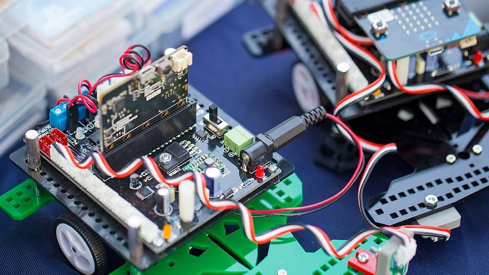 Immagine di Esplora gli entusiasmanti progetti di intelligenza artificiale che puoi realizzare con Raspberry Pi | 17DUpexwgetLmXr99QZ5nPw-DzTechs