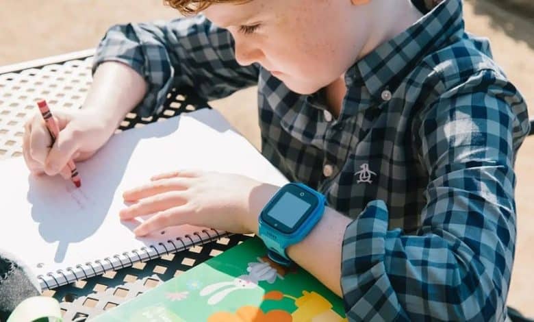 Immagine dei vantaggi derivanti dall'acquisto di un dispositivo indossabile adatto ai bambini per ottenere benefici educativi e di intrattenimento | 19peyGnikVwkjcHd2Vc8JVQ-DzTechs