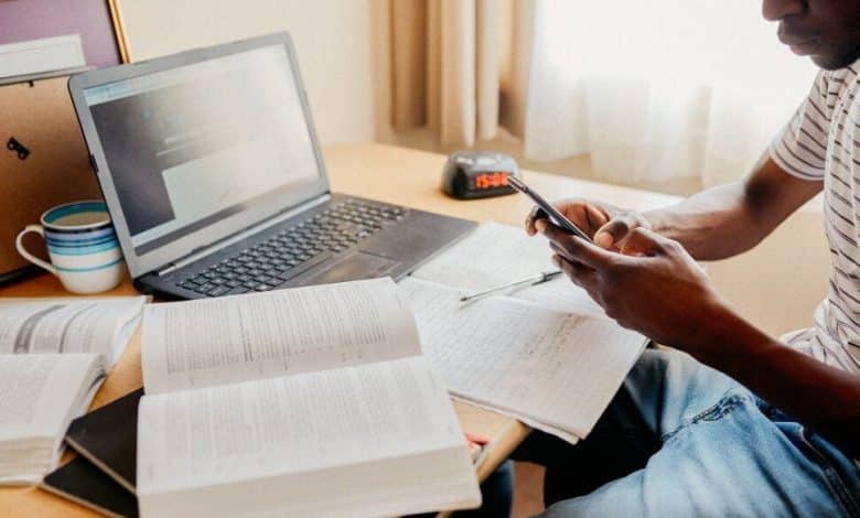 Beeld van de beste toepassingen die elke universiteitsstudent nodig heeft om academisch succes te behalen | 1zVyDgqCiW7qfdWv9vakEwA-DzTechs