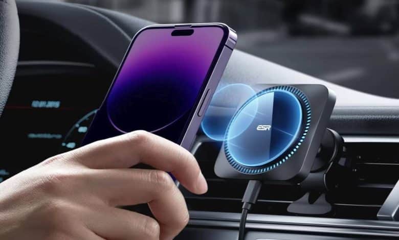 今年最佳 iPhone 車用充電器圖片 | esr-for-magsafe-car-mount-charger-with-cryoboost-1