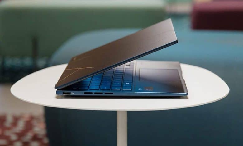Bild des ASUS Zenbook 14 OLED (UX3405)-Tests: Hervorragende Leistung und elegantes Design, das es dem MacBook nahe bringt? | 1Aiv6dDqP1LXs9nkKu7ocmw-DzTechs