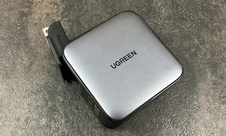 Foto des Ugreen Nexode Pro 65W USB-C-Ladegeräts im Test: Verdoppelung der Leistungsabgabe mit elegantem Design und zusätzlichen Anschlüssen | 1Hbra-7ohi-giaU72024u6g-DzTechs